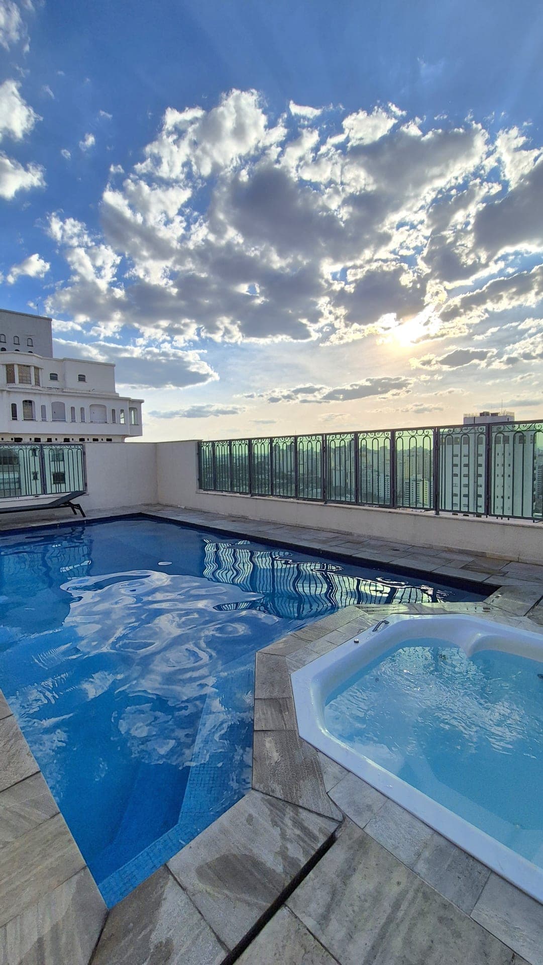 Apartamento com varanda e vista panorâmica em Higienópolis