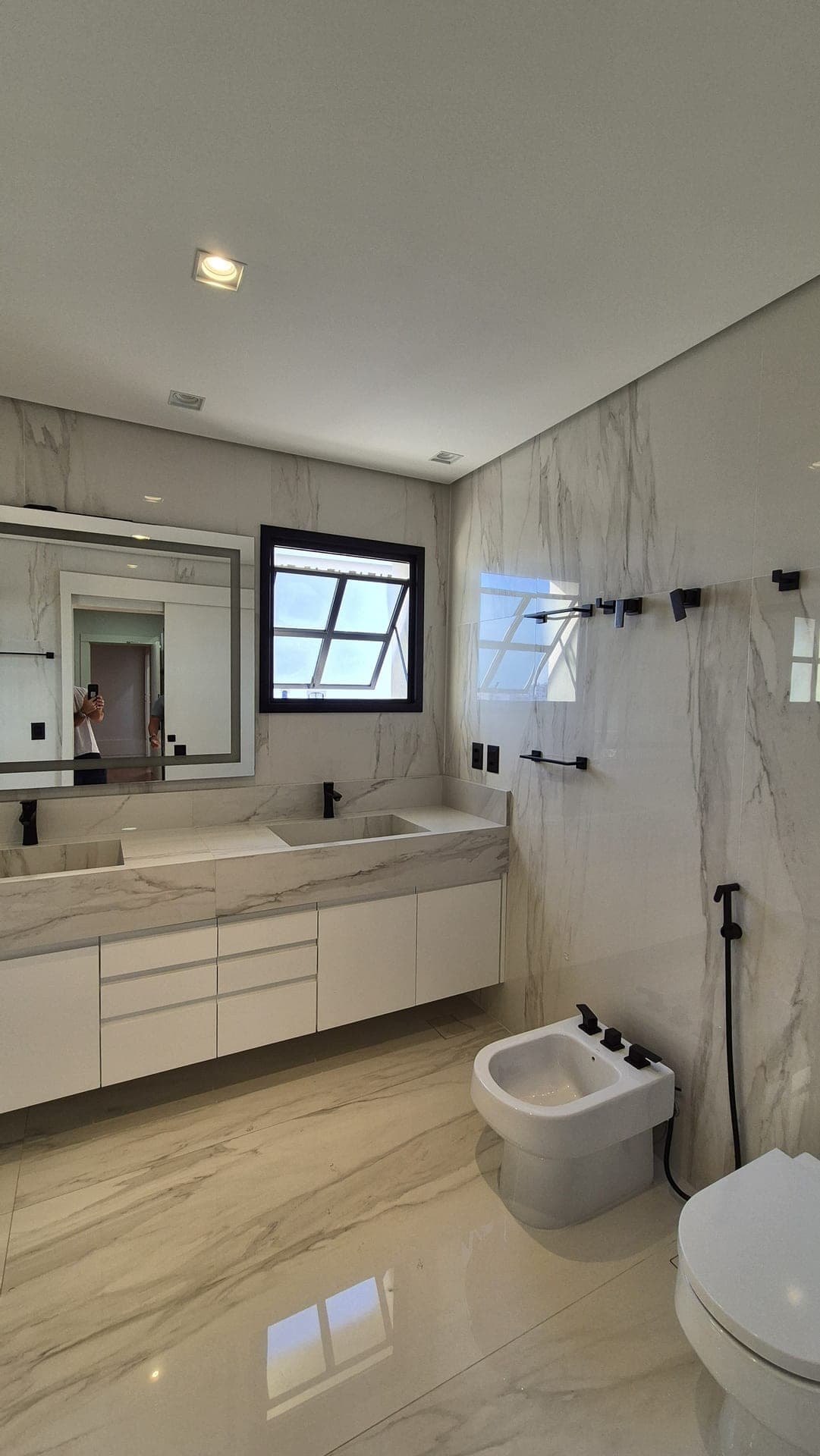 Apartamento com varanda e vista panorâmica em Higienópolis