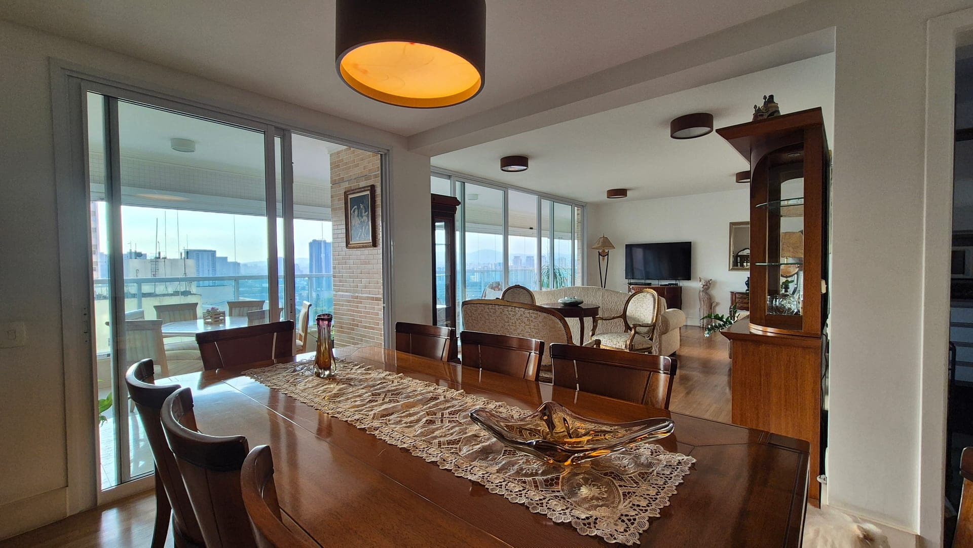 Apartamento amplo com vista livre em Perdizes