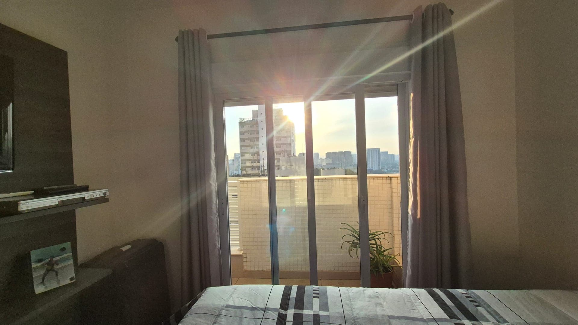 Apartamento amplo com vista livre em Perdizes